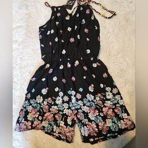 NWT Black floral rompers, size 4-6